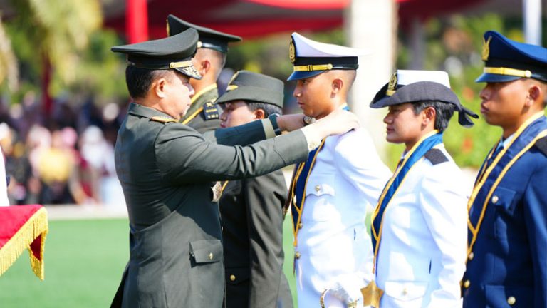Sorotan: Panglima TNI Lantik 734 Perwira Prajurit Karier TNI TA 2026 – Begini Penjelasannya